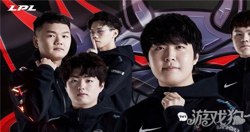 更是对他阅 更是对他阅